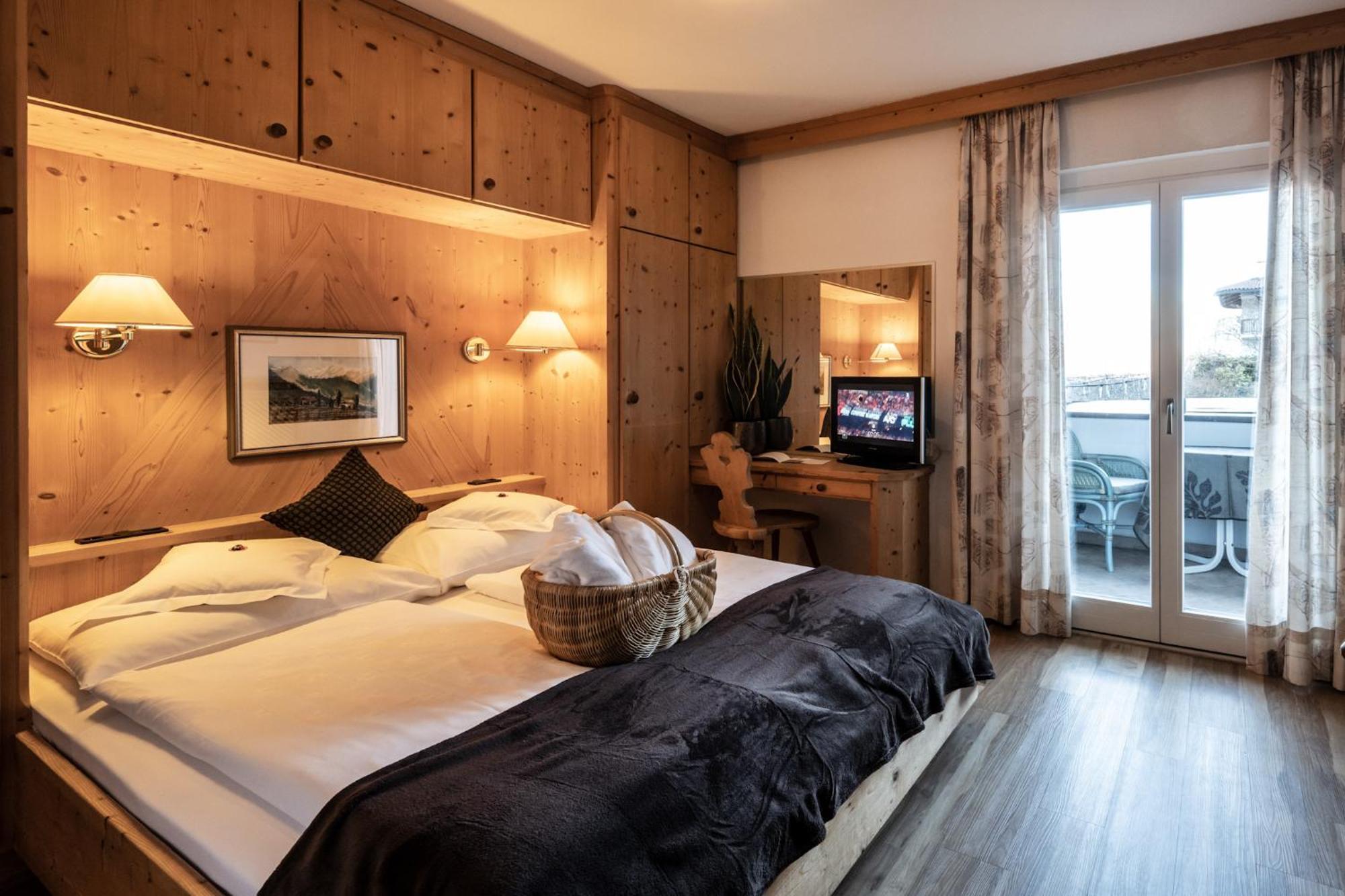 Alpwellhotel Burggraefler Tesimo Esterno foto